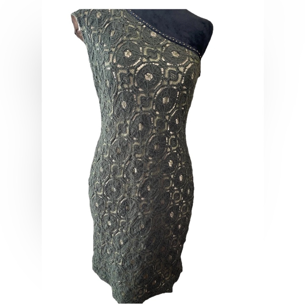 Andrew Marc New York fully lined one shoulder Forest green overlay dress medium